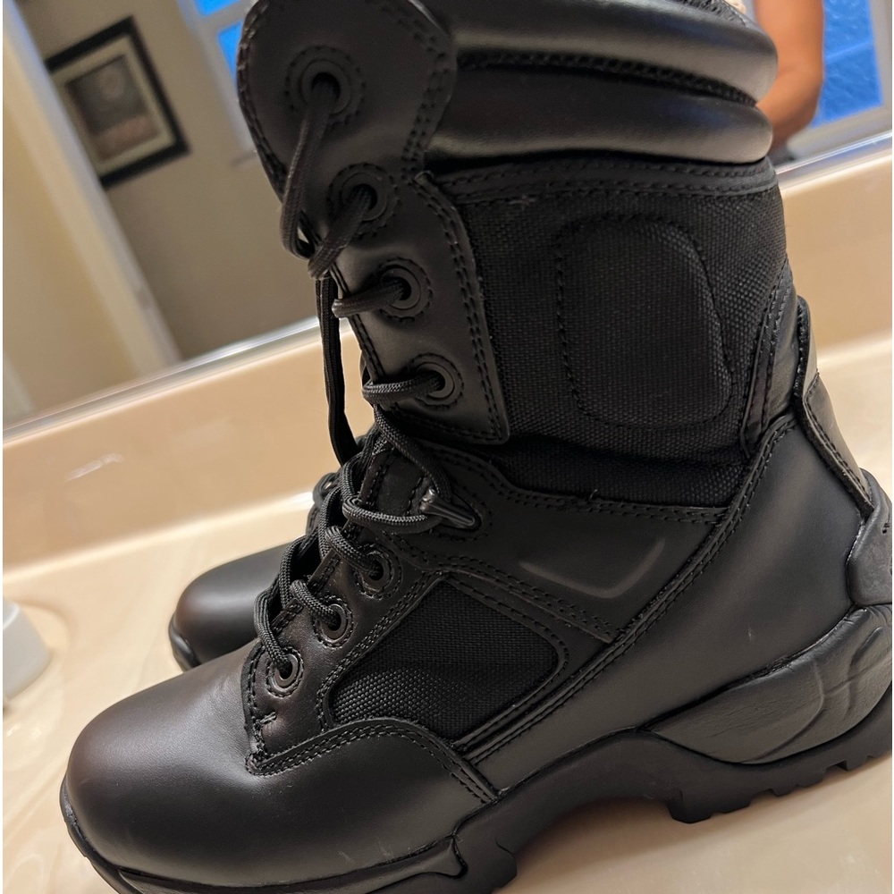 NORTI V8 Boots